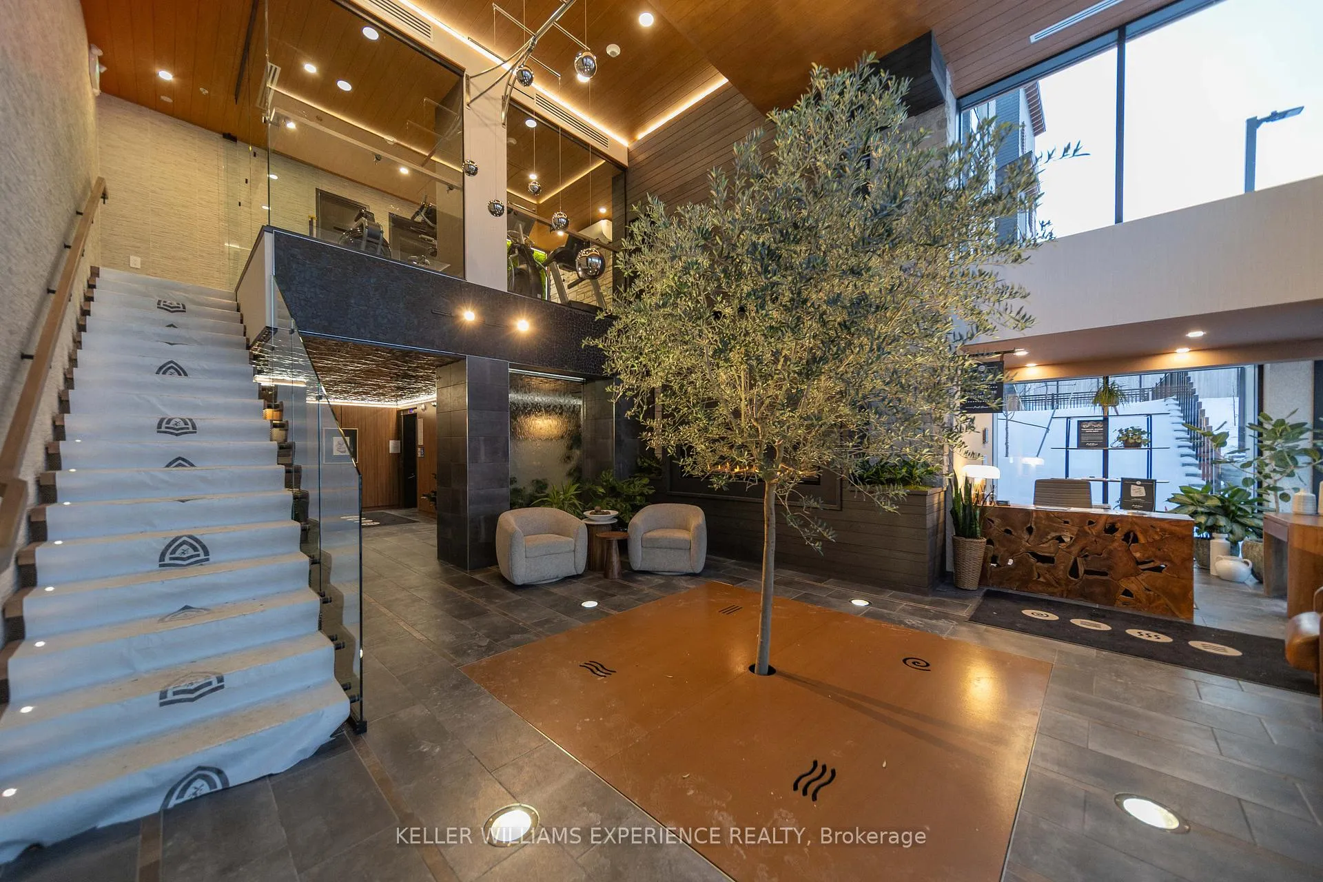 Photo 19 of Unit 408, 15 Kneeshaw Drive, Barrie, Rural Barrie Southeast — HOMEH
