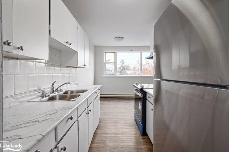 Photo 3 of Unit 301, 176 Eighth Street, Collingwood — HOMEH