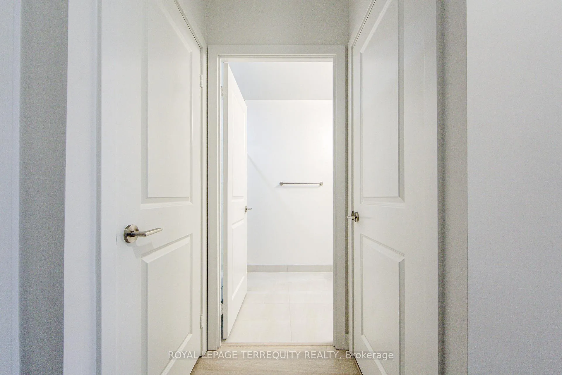 Photo 24 of Unit 303A, 30 Upper Mall Way, Vaughan, Brownridge — HOMEH