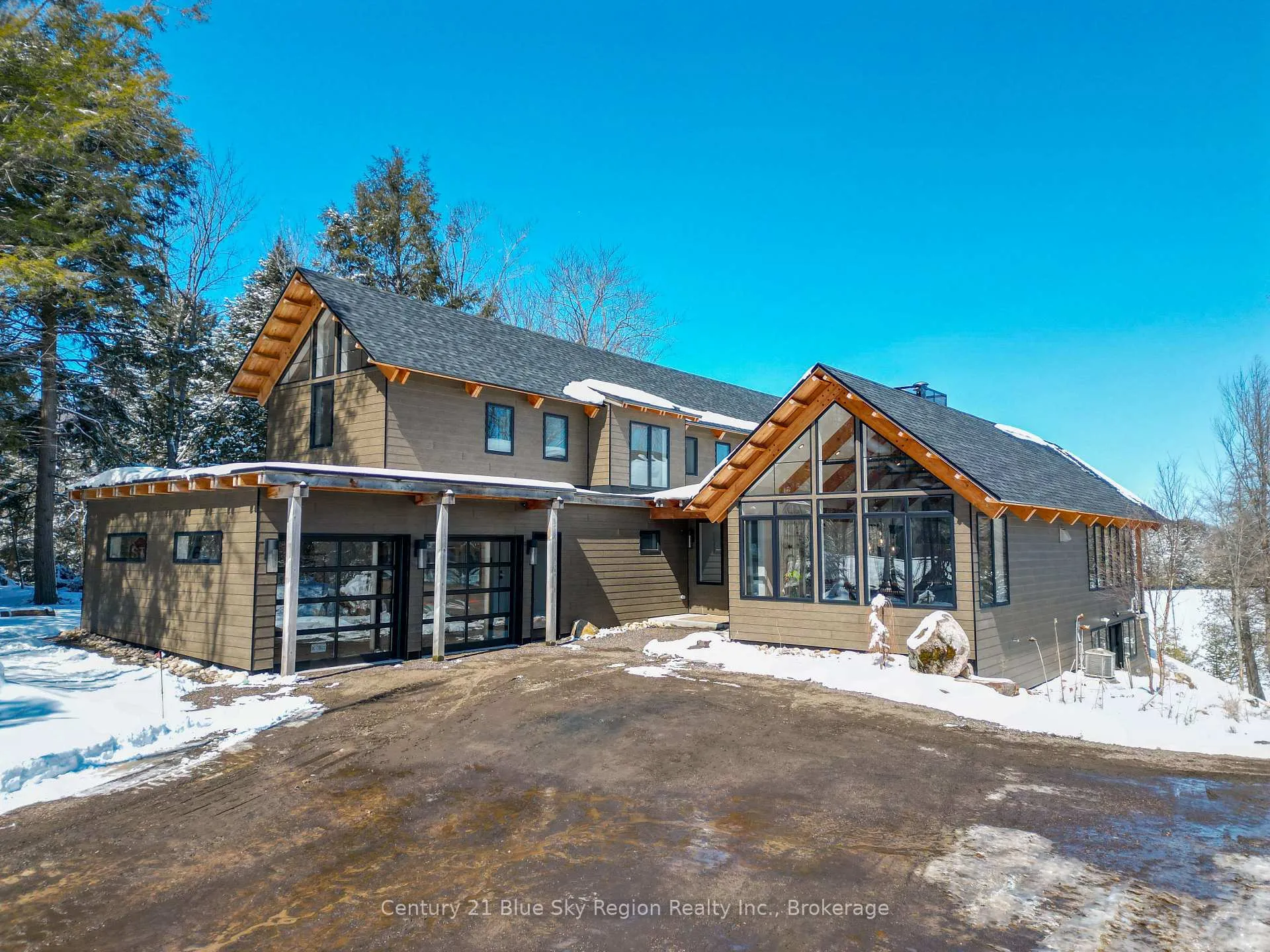 Front of 238 Niagara Road