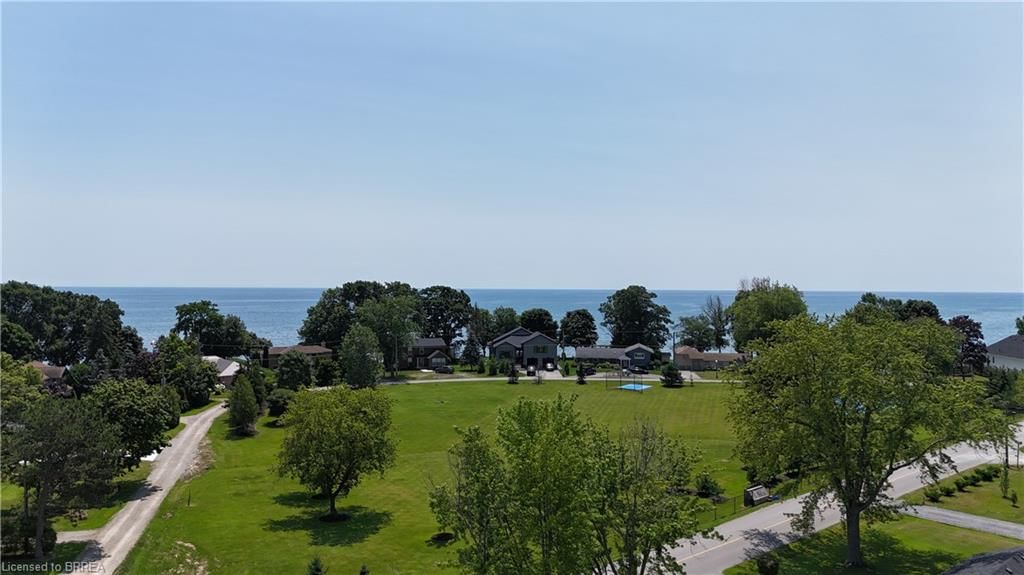 Photo 2 of 2081 First Avenue, Haldimand, Selkirk — HOMEH