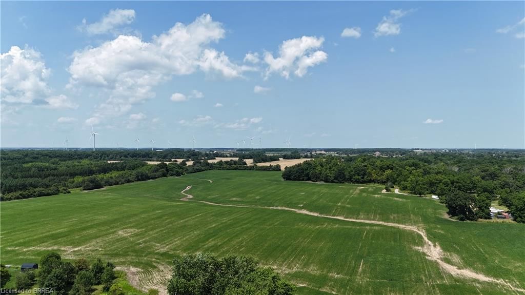 Photo 3 of 2081 First Avenue, Haldimand, Selkirk — HOMEH