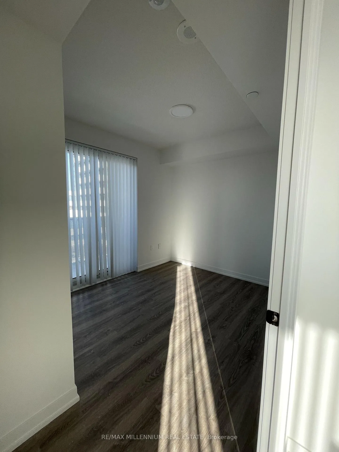 Photo 7 of Unit 911, 195 Commerce Street, Vaughan, Vaughan Corporate Centre — HOMEH