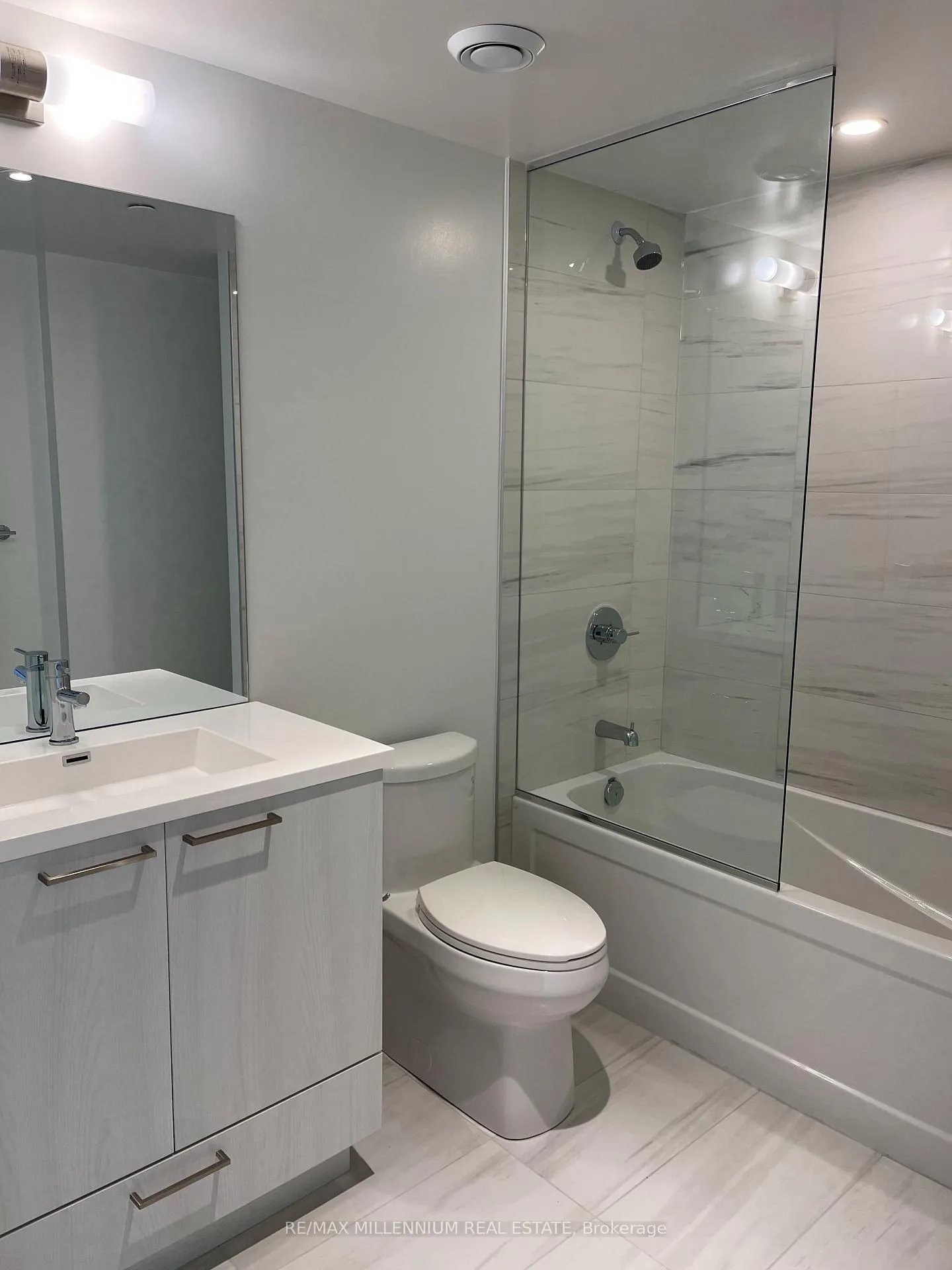 Photo 9 of Unit 911, 195 Commerce Street, Vaughan, Vaughan Corporate Centre — HOMEH