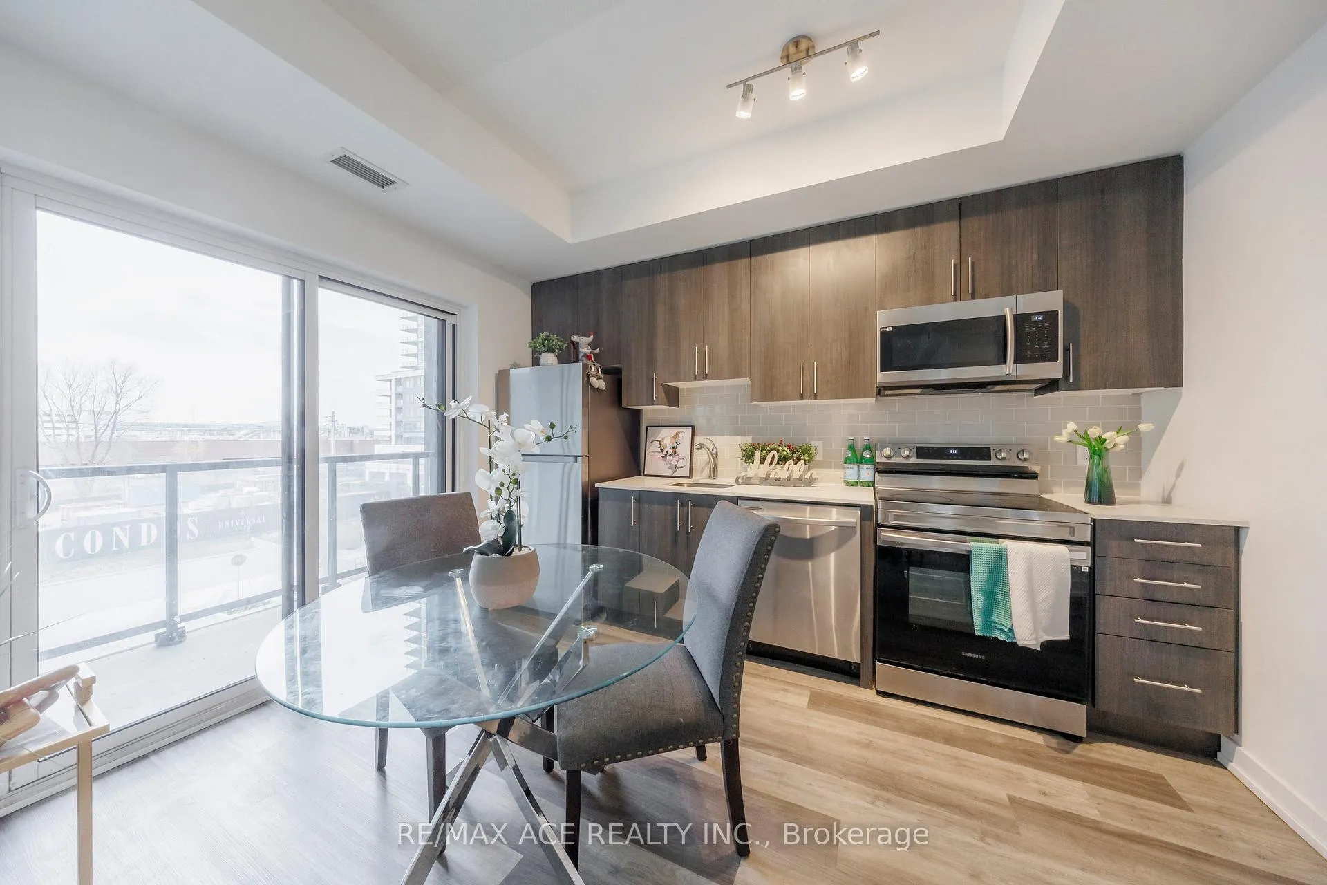 Front of Unit 301, 1480 Bayly Street