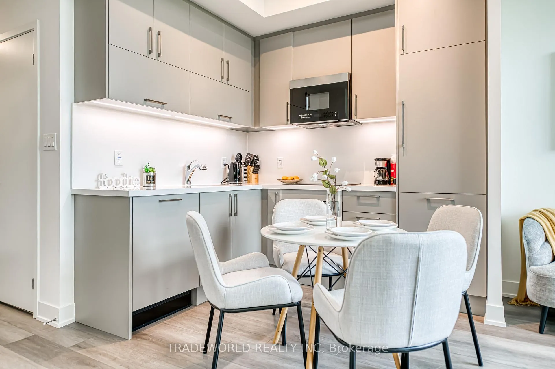 Photo 3 of Unit 609, 56 Andre De Grasse Street, Markham, Unionville — HOMEH