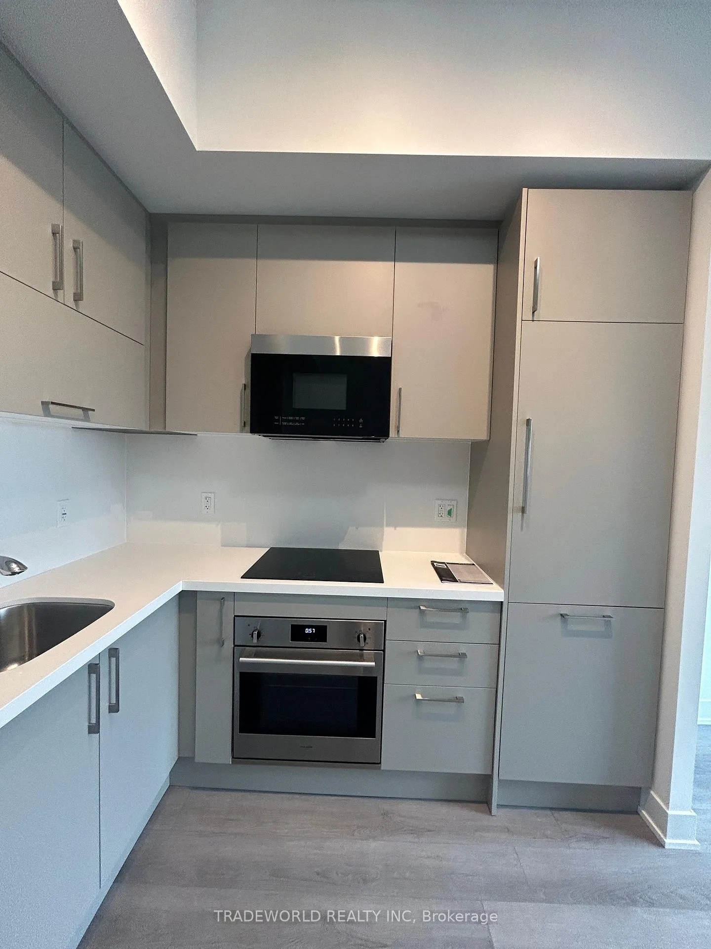 Photo 6 of Unit 609, 56 Andre De Grasse Street, Markham, Unionville — HOMEH