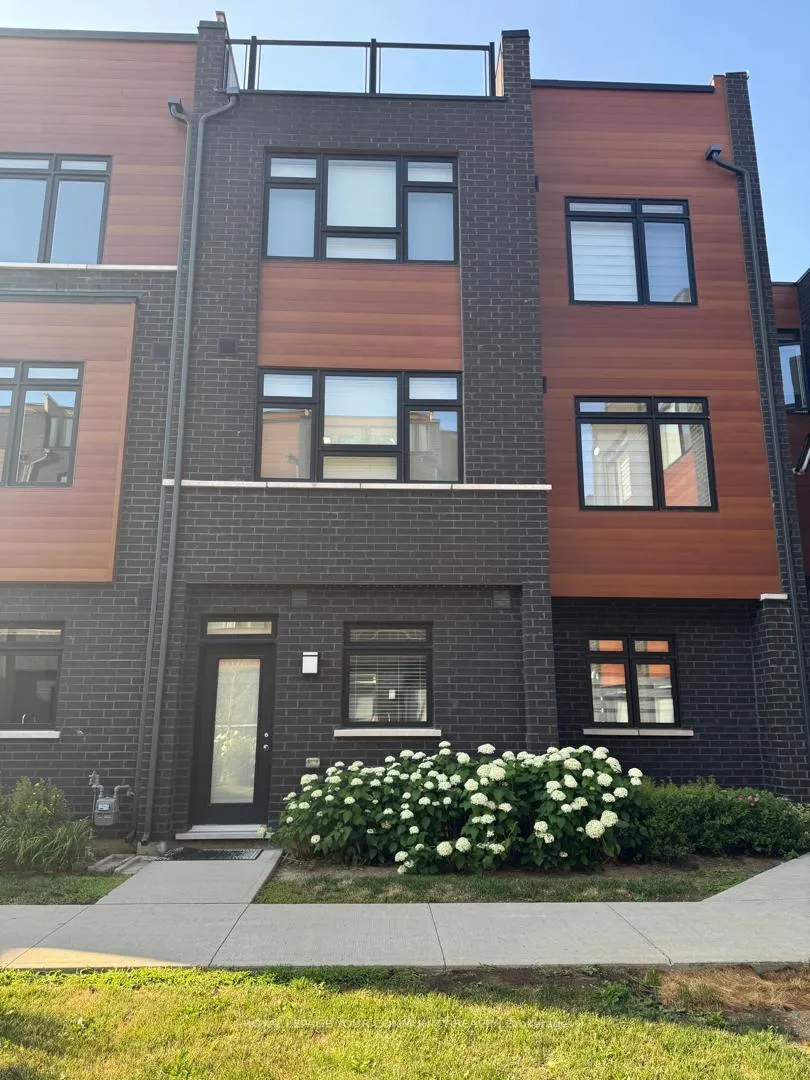 Front of Unit 70, 370C Red Maple Road