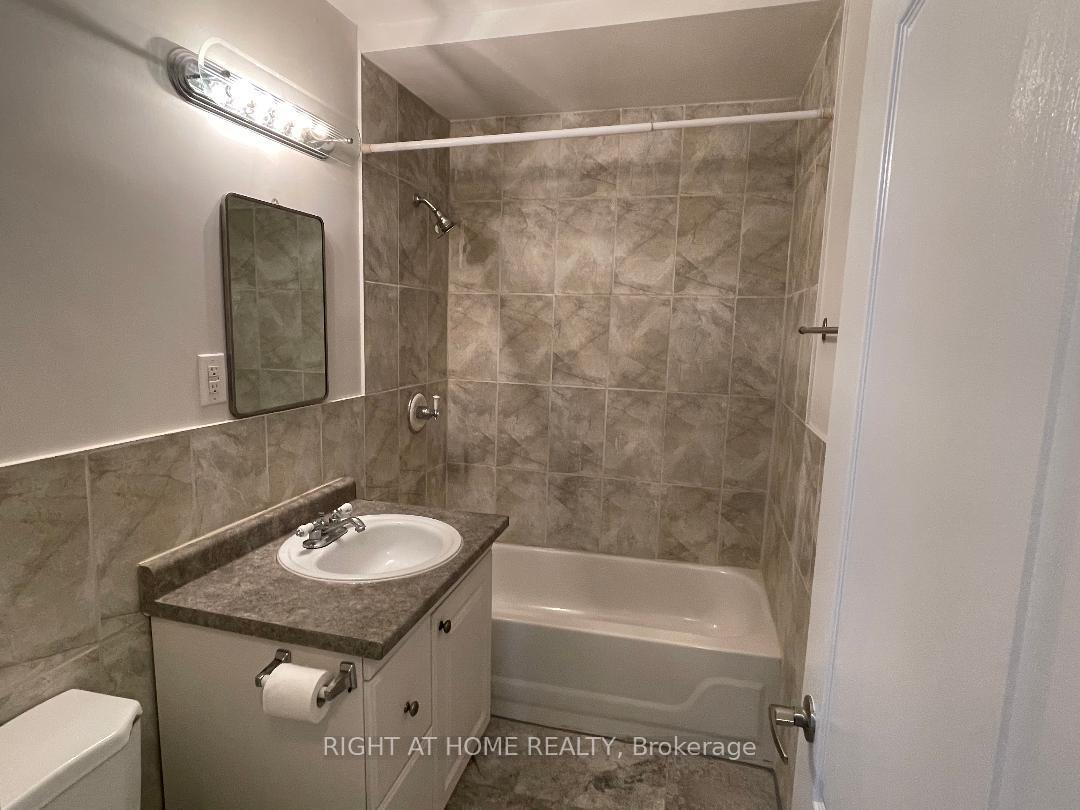 Photo 4 of 265 Shorecrest Road, Georgina, Keswick North — HOMEH