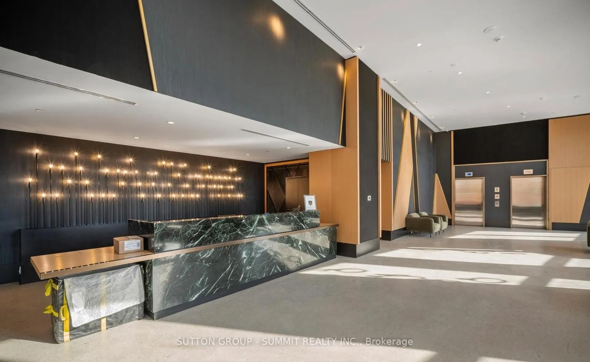 Photo 4 of Unit 1913, 2920 Hwy 7, Vaughan, Vaughan Corporate Centre — HOMEH