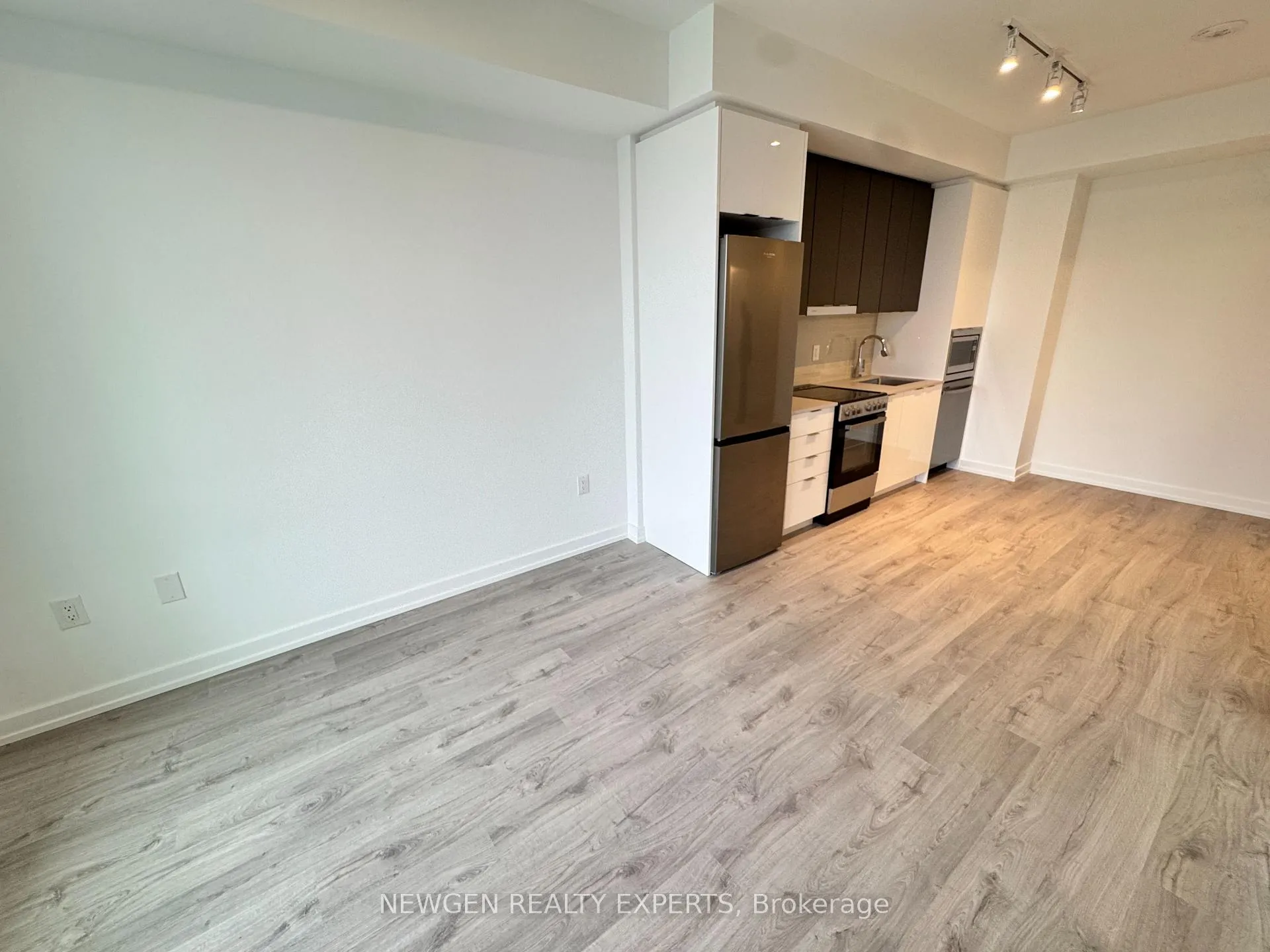 Photo 7 of Unit A-201, 9763 Markham Road, Markham, Greensborough — HOMEH