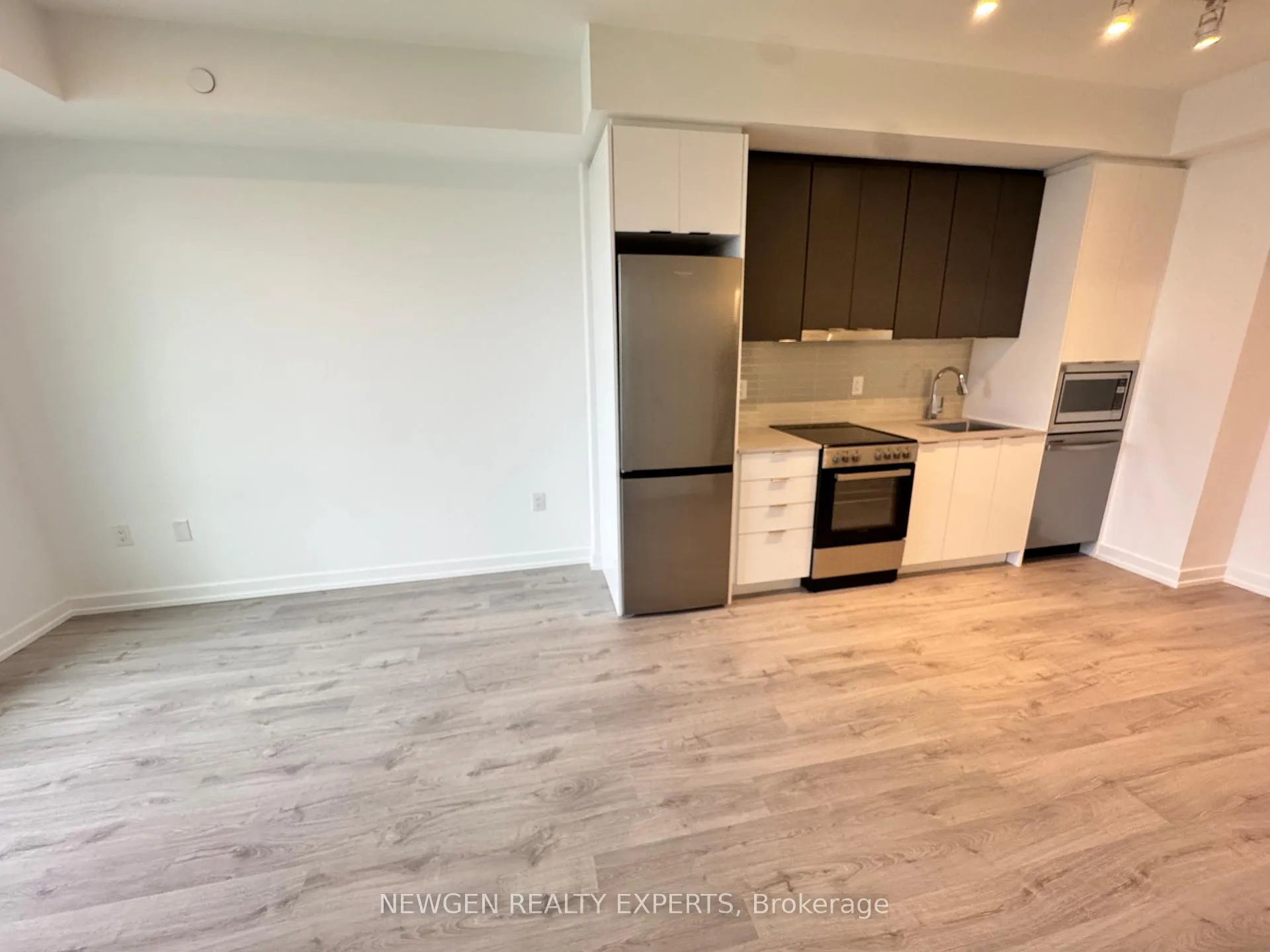 Photo 8 of Unit A-201, 9763 Markham Road, Markham, Greensborough — HOMEH