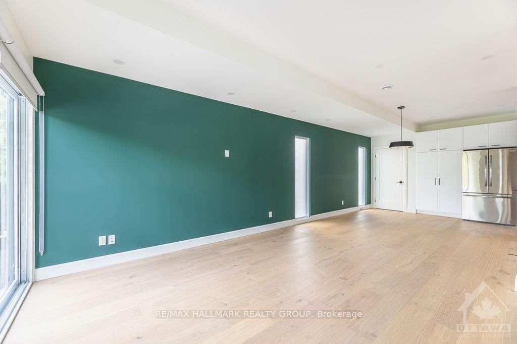 Photo 4 of Unit d, 845 WOODROFFE Ave, Ottawa, McKellar Heights/Glabar Park — HOMEH