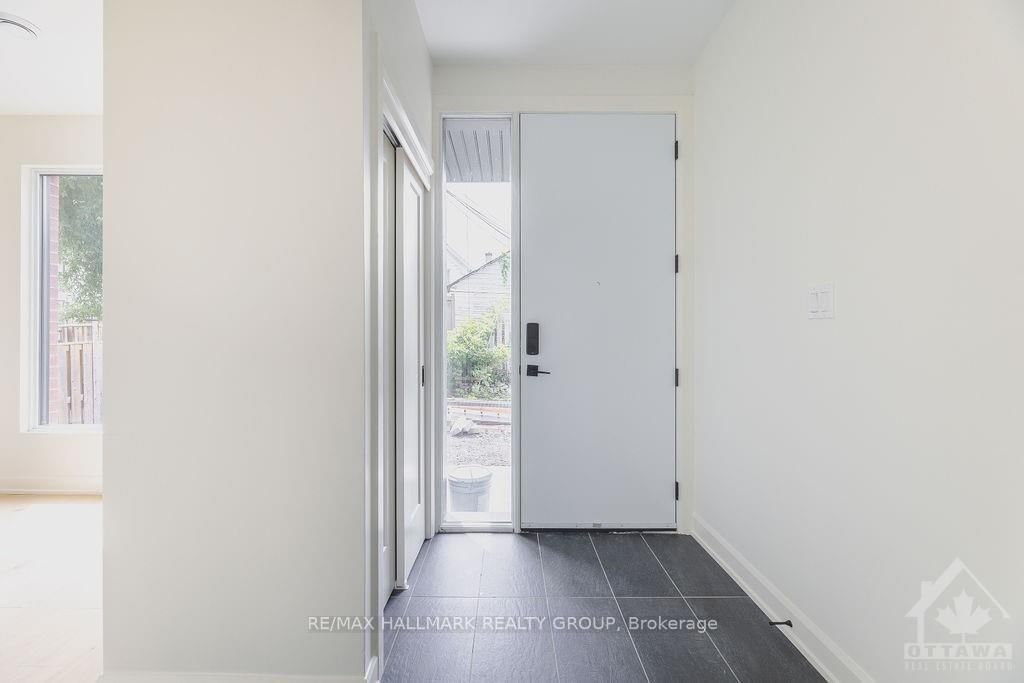 Photo 3 of Unit a, 138 CARILLON St, Ottawa, Vanier — HOMEH