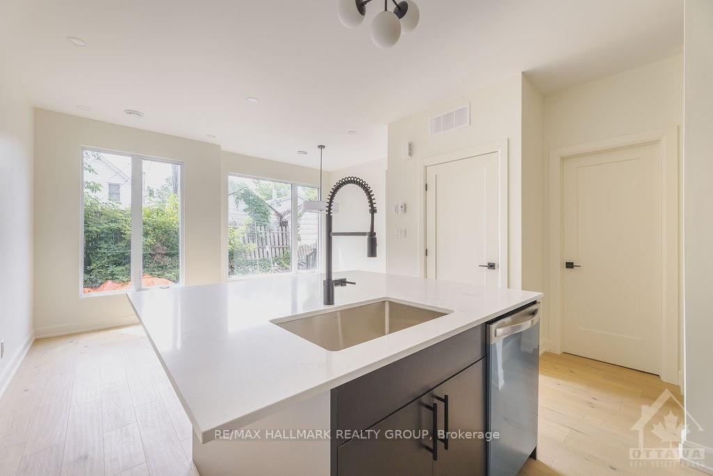 Photo 10 of Unit a, 138 CARILLON St, Ottawa, Vanier — HOMEH