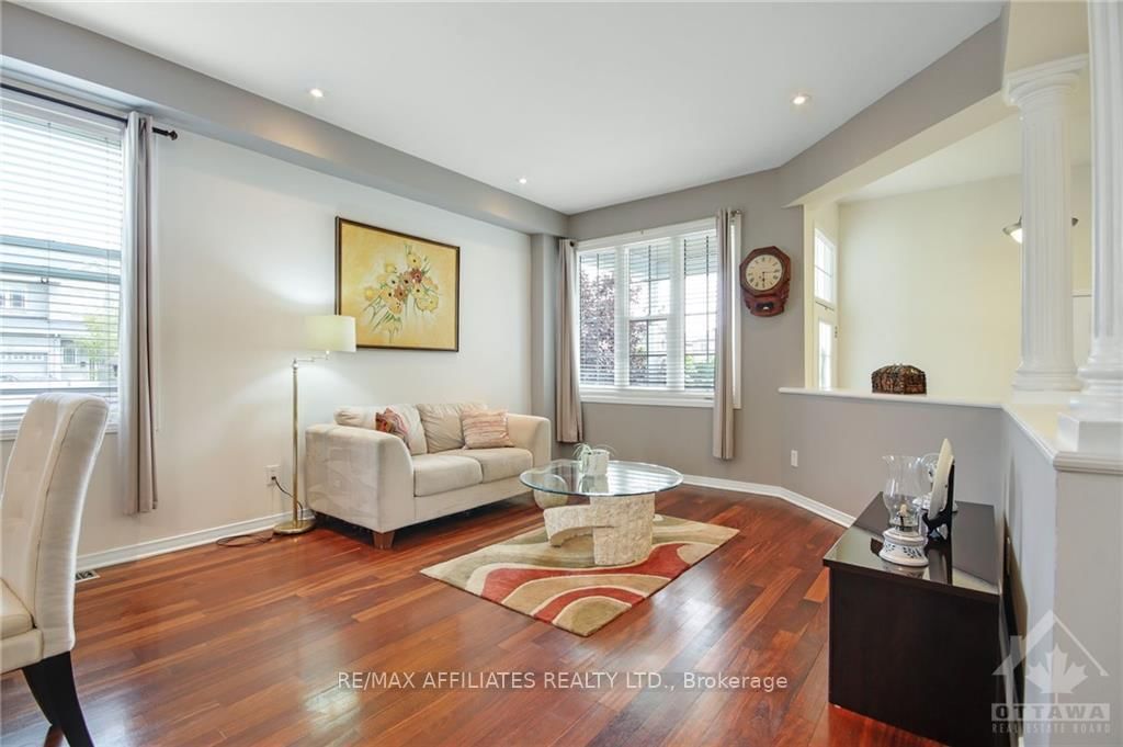 Photo 5 of 219 WHISPERING WINDS Way, Ottawa, Mer Bleue/Bradley Estates/Anderson Park — HOMEH