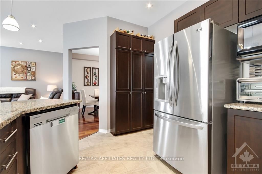 Photo 10 of 219 WHISPERING WINDS Way, Ottawa, Mer Bleue/Bradley Estates/Anderson Park — HOMEH
