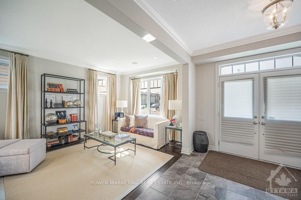 Photo 2 of 116 WESTPHALIAN Ave, Ottawa, Kanata - Emerald Meadows/Trailwest — HOMEH