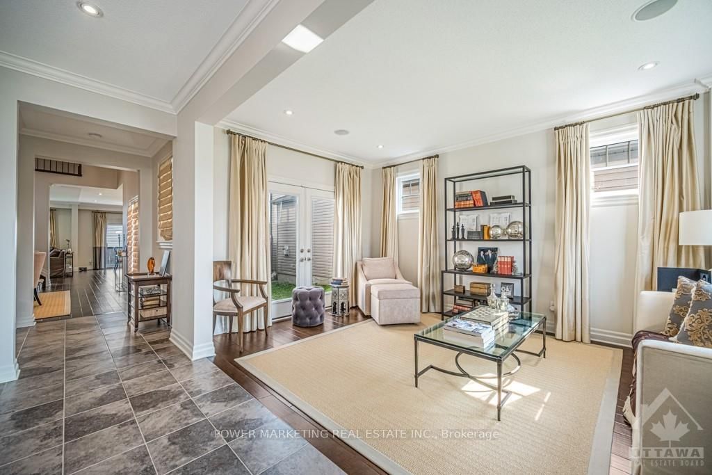 Photo 3 of 116 WESTPHALIAN Ave, Ottawa, Kanata - Emerald Meadows/Trailwest — HOMEH