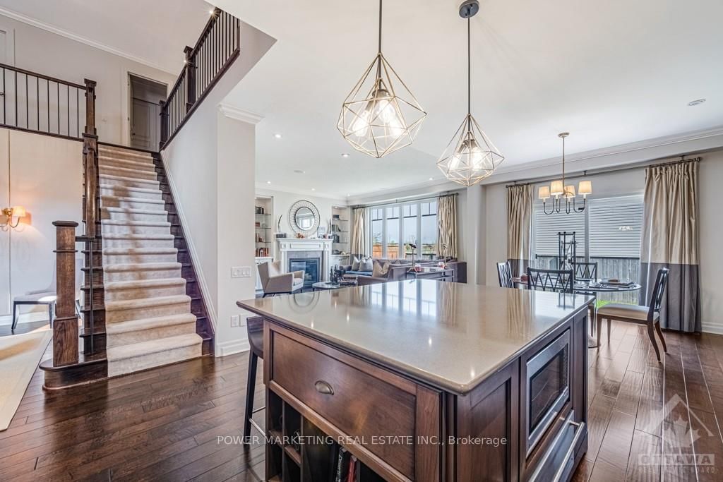 Photo 7 of 116 WESTPHALIAN Ave, Ottawa, Kanata - Emerald Meadows/Trailwest — HOMEH