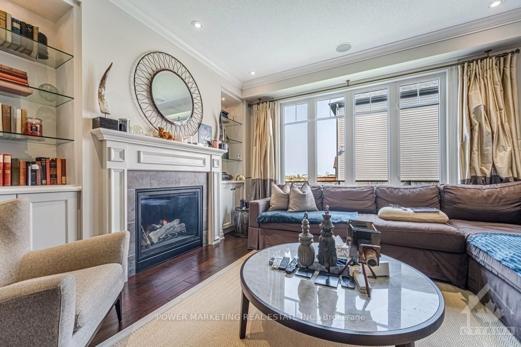Photo 9 of 116 WESTPHALIAN Ave, Ottawa, Kanata - Emerald Meadows/Trailwest — HOMEH