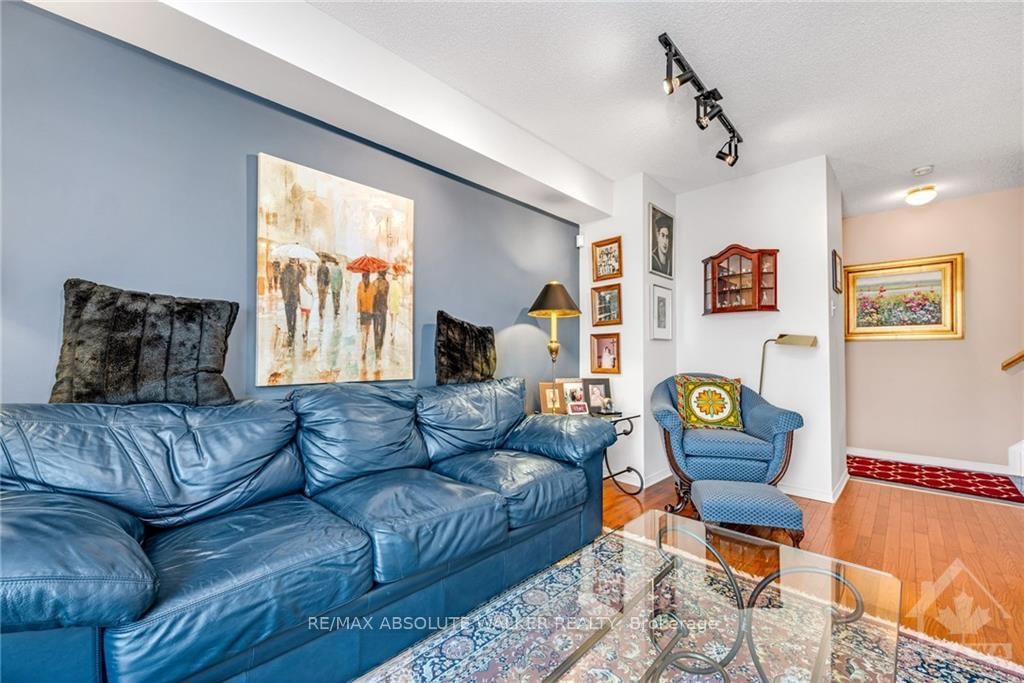 Photo 9 of 5 PROVENDER Ave, Ottawa, CFB Rockcliffe and Area — HOMEH