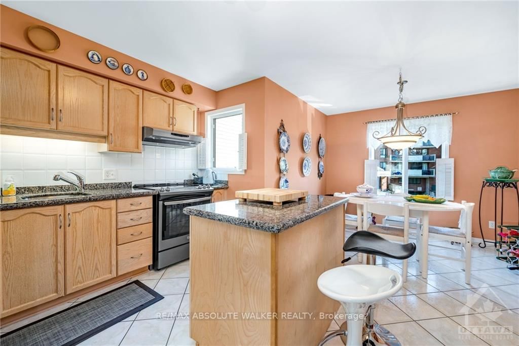 Photo 2 of 5 PROVENDER Ave, Ottawa, CFB Rockcliffe and Area — HOMEH