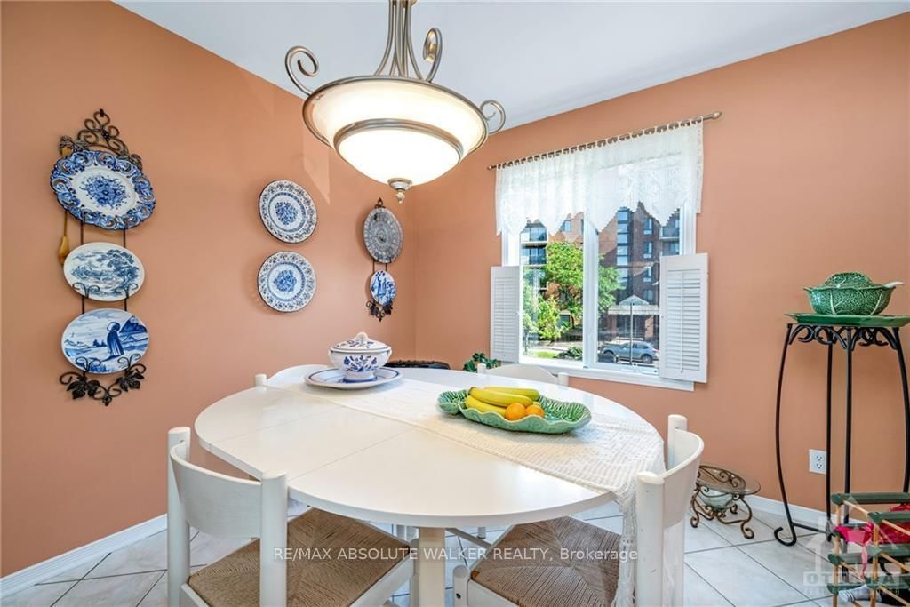 Photo 5 of 5 PROVENDER Ave, Ottawa, CFB Rockcliffe and Area — HOMEH