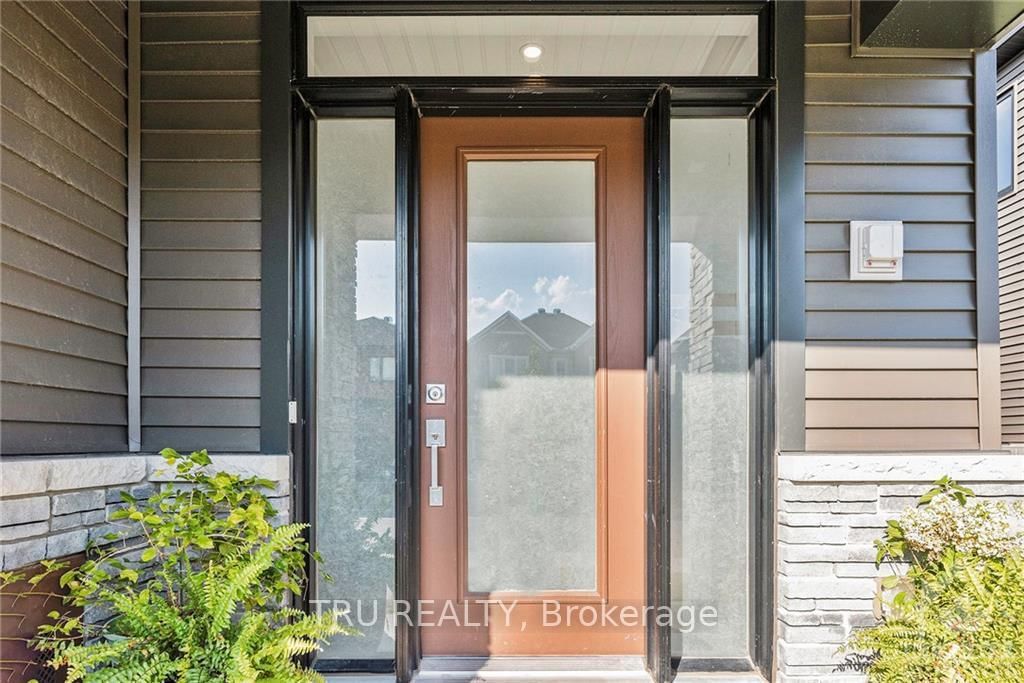 Photo 4 of 210 MAYNOOTH Crt, Ottawa, Barrhaven - Half Moon Bay — HOMEH