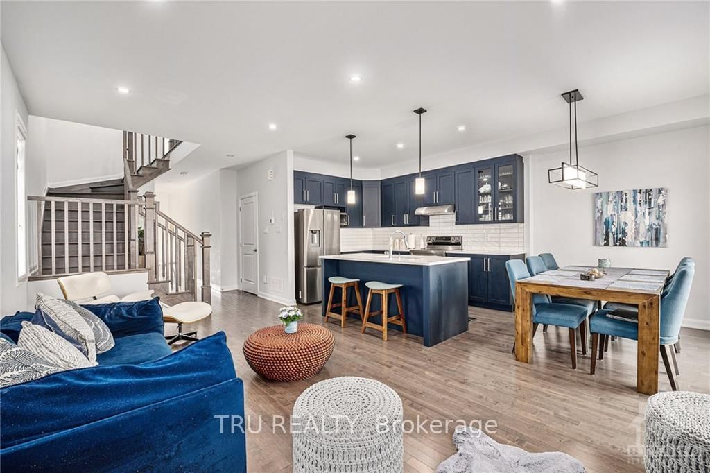 Photo 6 of 210 MAYNOOTH Crt, Ottawa, Barrhaven - Half Moon Bay — HOMEH