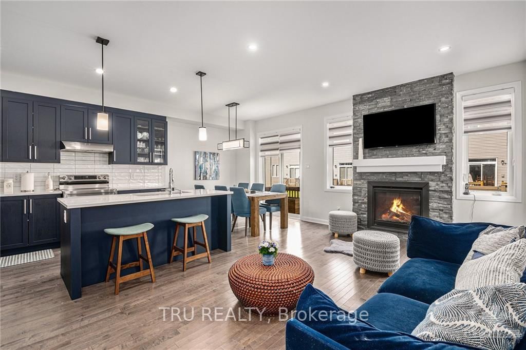 Photo 10 of 210 MAYNOOTH Crt, Ottawa, Barrhaven - Half Moon Bay — HOMEH