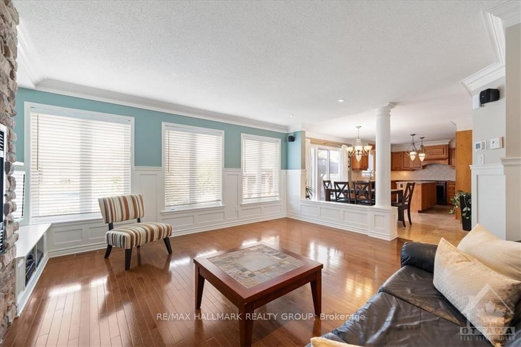 Photo 8 of 2251 CLERMONT Cres, Ottawa, Avalon East — HOMEH
