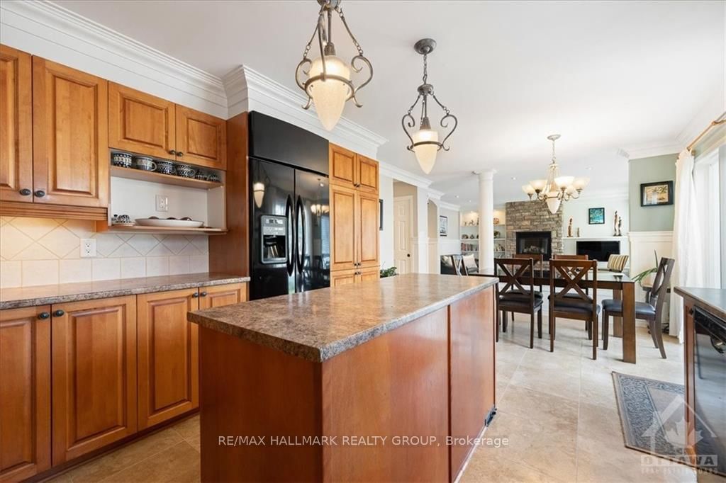 Photo 10 of 2251 CLERMONT Cres, Ottawa, Avalon East — HOMEH