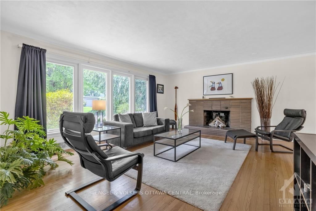 Photo 2 of 347 FROST Ave, Ottawa, Alta Vista/Faircrest Heights — HOMEH