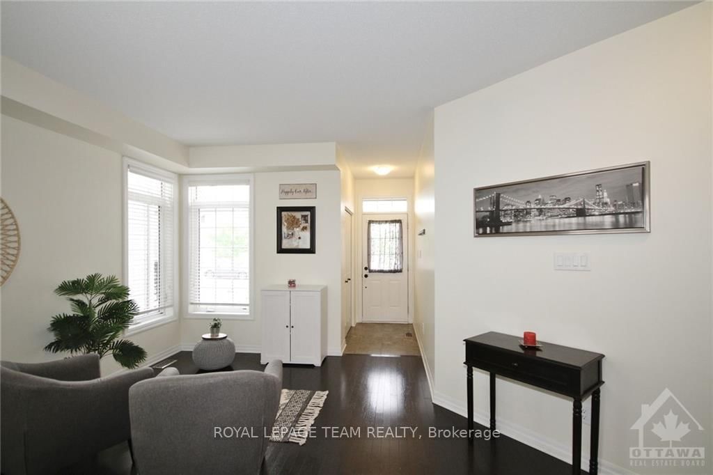 Photo 3 of 419 FERNSIDE St, Ottawa, Leitrim — HOMEH