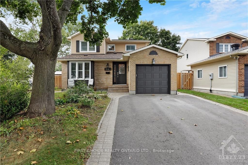 Front of 1862 MONTEREAU Ave