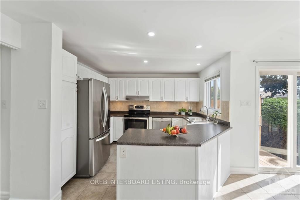 Photo 5 of 65 STRADWICK Ave, Ottawa, Barrhaven - Cedargrove/Fraserdale — HOMEH