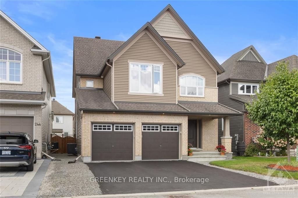 Photo 3 of 246 GRACEWOOD Cres, Ottawa, Blossom Park/Kemp Park/Findlay Creek — HOMEH