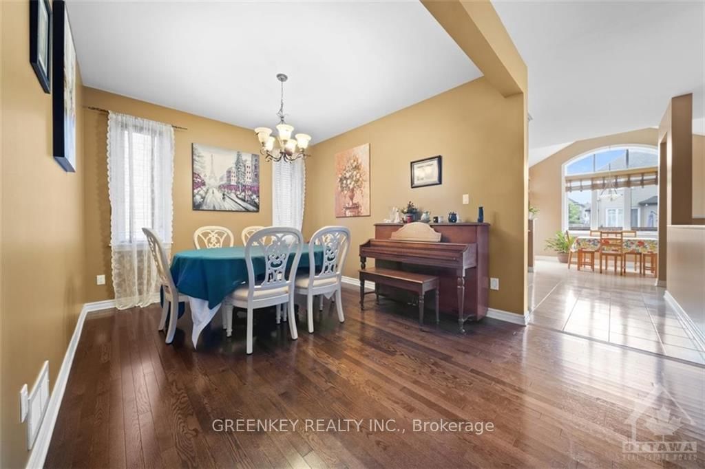 Photo 8 of 246 GRACEWOOD Cres, Ottawa, Blossom Park/Kemp Park/Findlay Creek — HOMEH