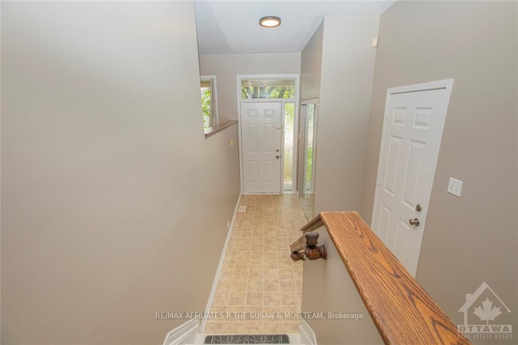 Photo 3 of 5113 LERNER Way, Ottawa, Beacon Hill South — HOMEH