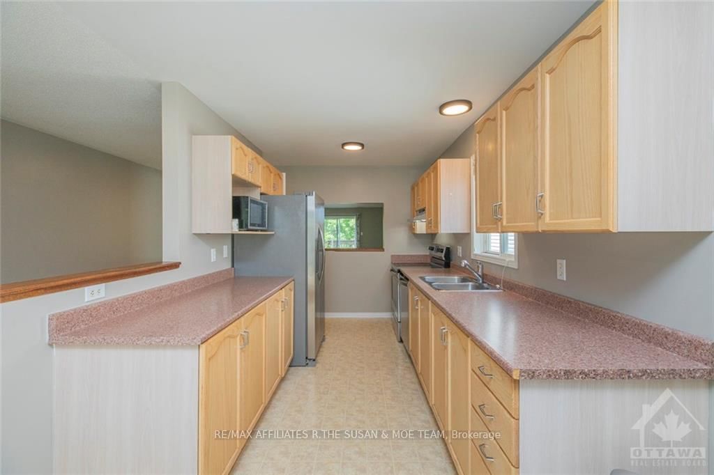 Photo 8 of 5113 LERNER Way, Ottawa, Beacon Hill South — HOMEH