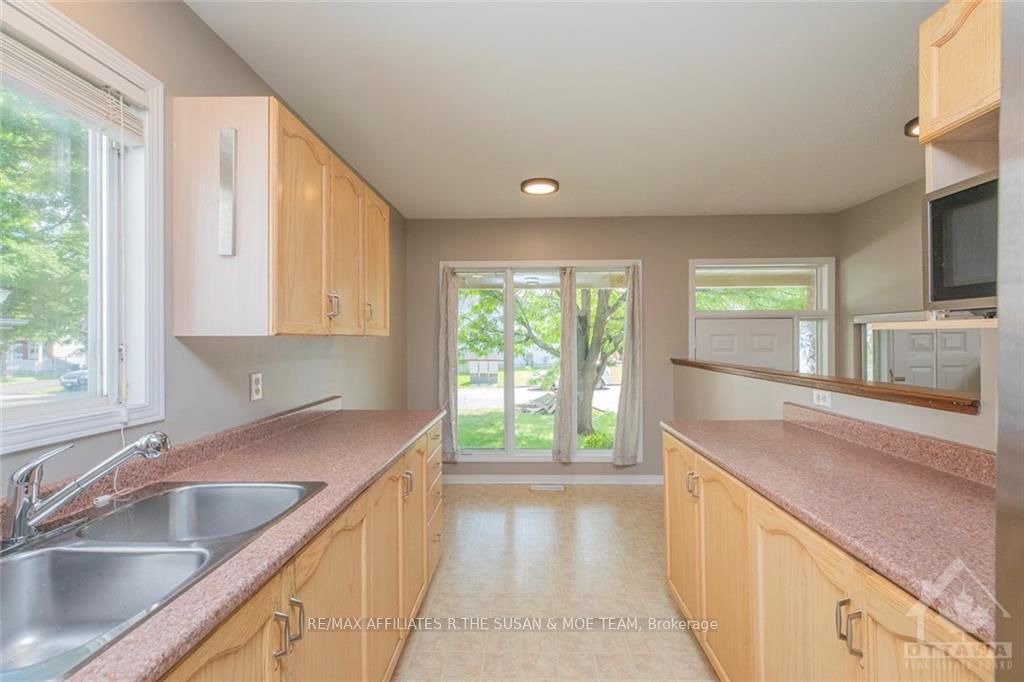 Photo 10 of 5113 LERNER Way, Ottawa, Beacon Hill South — HOMEH
