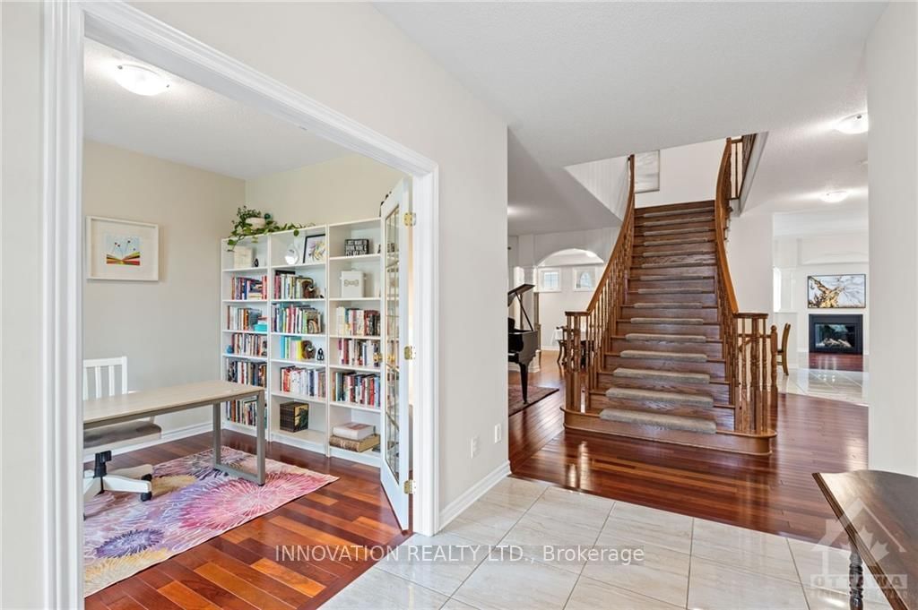 Photo 2 of 716 WILLOWMERE Way, Ottawa, Blossom Park/Kemp Park/Findlay Creek — HOMEH