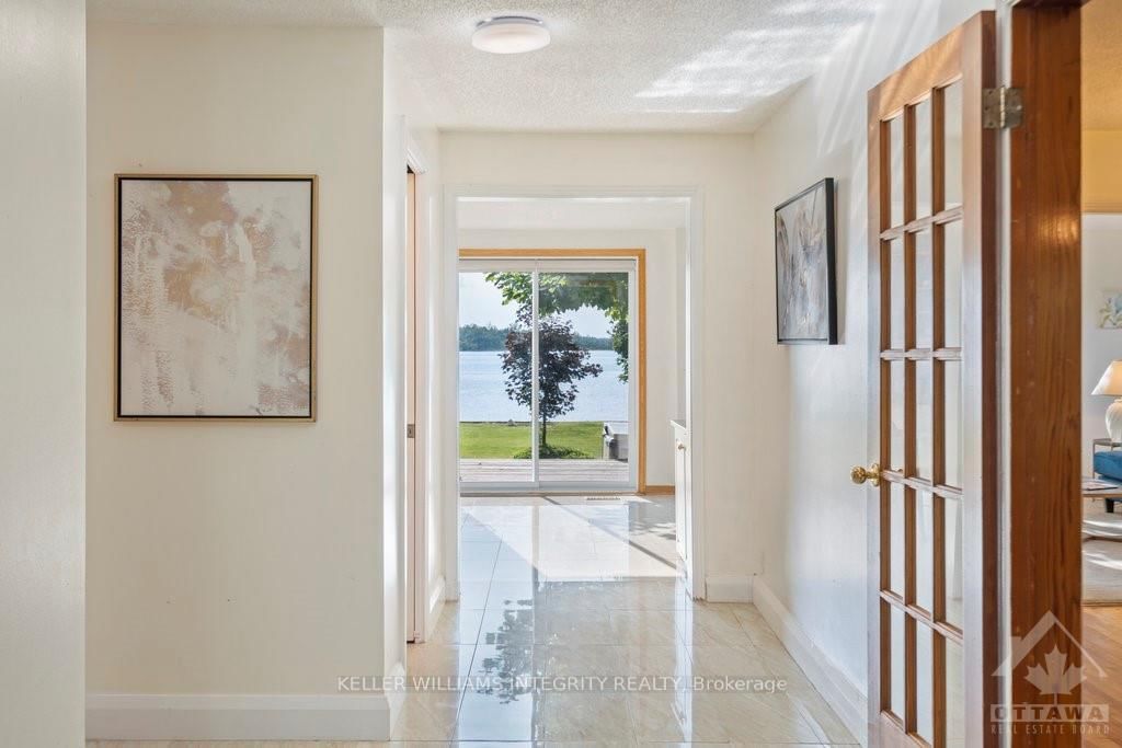 Photo 4 of 9 HASTINGS St, Ottawa, Crystal Bay/Rocky Point — HOMEH