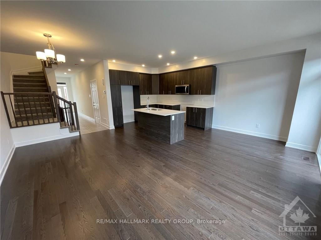 Photo 6 of 92 NETTLE Cres, Ottawa, Leitrim — HOMEH