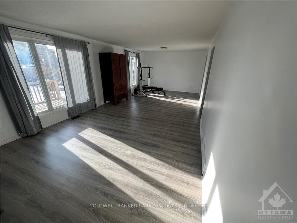Photo 5 of 2296 COTTERS Cres, Ottawa, Windsor Park Village — HOMEH
