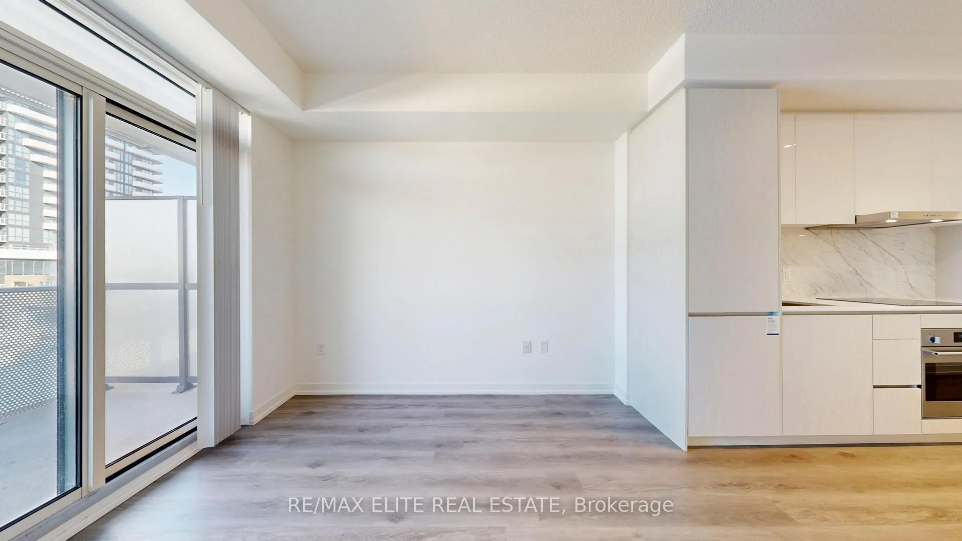 Photo 18 of Unit 520, 28 Interchange Way, Vaughan, Vaughan Corporate Centre — HOMEH