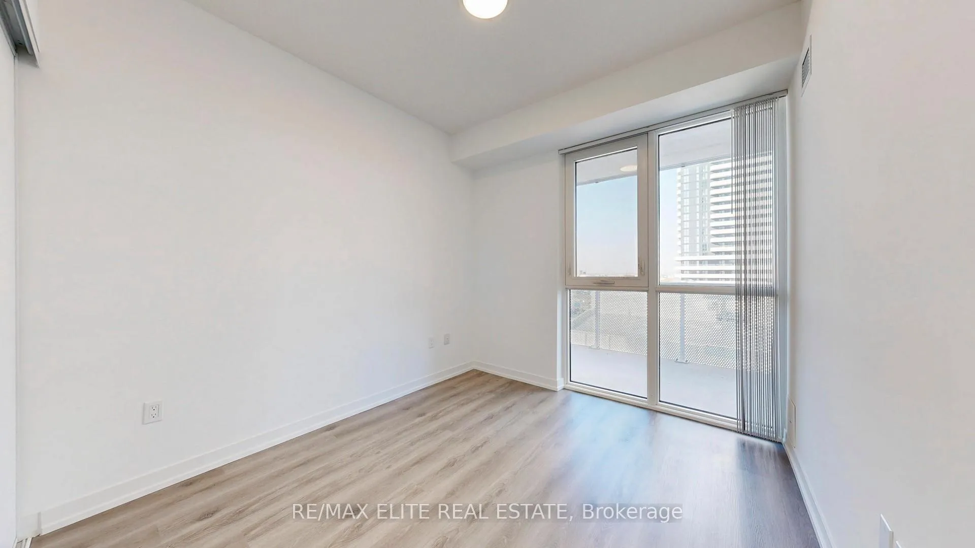 Photo 21 of Unit 520, 28 Interchange Way, Vaughan, Vaughan Corporate Centre — HOMEH