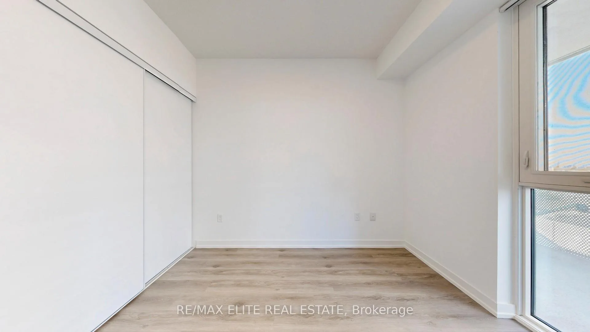 Photo 24 of Unit 520, 28 Interchange Way, Vaughan, Vaughan Corporate Centre — HOMEH