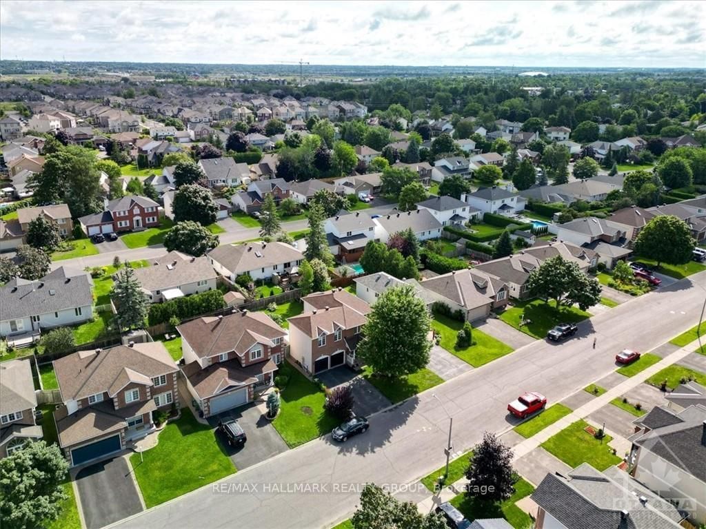 Photo 2 of 34 ALON St, Ottawa, Stittsville (North) — HOMEH